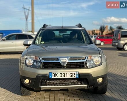 Серый Дачия Duster, объемом двигателя 1.5 л и пробегом 250 тыс. км за 8200 $, фото 1 на Automoto.ua