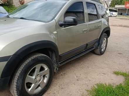 Серый Дачия Duster, объемом двигателя 1.46 л и пробегом 200 тыс. км за 8200 $, фото 1 на Automoto.ua