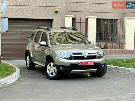 Серый Дачия Duster, объемом двигателя 1.5 л и пробегом 250 тыс. км за 8999 $, фото 1 на Automoto.ua