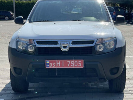 Дачия Duster 2011 в Луцке на Automoto.ua Серый Дачия Duster, объемом двигателя 1.6 л и пробегом 235 тыс. км за 8200 $, фото 1 на Automoto.ua