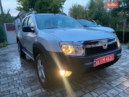 Серый Дачия Duster, объемом двигателя 1.6 л и пробегом 88 тыс. км за 8590 $, фото 1 на Automoto.ua