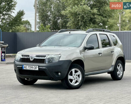 Серый Дачия Duster, объемом двигателя 1.6 л и пробегом 262 тыс. км за 9333 $, фото 1 на Automoto.ua
