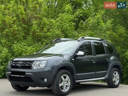 Серый Дачия Duster, объемом двигателя 1.5 л и пробегом 270 тыс. км за 11900 $, фото 1 на Automoto.ua