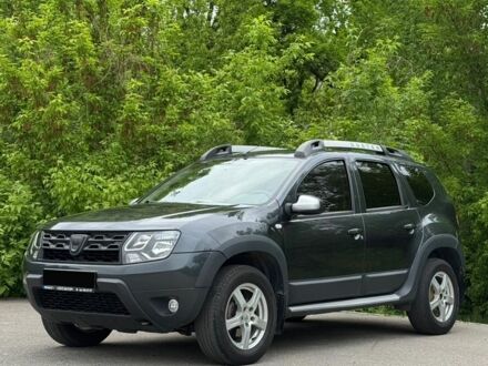 Серый Дачия Duster, объемом двигателя 1.5 л и пробегом 270 тыс. км за 10000 $, фото 1 на Automoto.ua