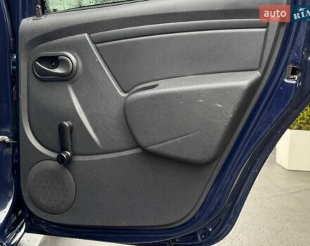 Синій Дачія Duster, об'ємом двигуна 1.6 л та пробігом 230 тис. км за 7500 $, фото 23 на Automoto.ua