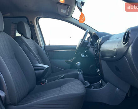 Синій Дачія Duster, об'ємом двигуна 1.5 л та пробігом 256 тис. км за 9500 $, фото 8 на Automoto.ua