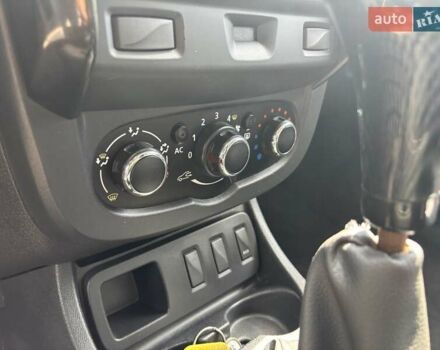 Синий Дачия Duster, объемом двигателя 1.6 л и пробегом 237 тыс. км за 9500 $, фото 11 на Automoto.ua