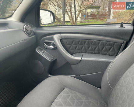 Синий Дачия Duster, объемом двигателя 1.2 л и пробегом 164 тыс. км за 9850 $, фото 3 на Automoto.ua