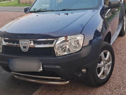 Синий Дачия Duster, объемом двигателя 1.6 л и пробегом 120 тыс. км за 7300 $, фото 1 на Automoto.ua