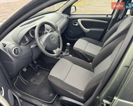 Зелений Дачія Duster, об'ємом двигуна 1.5 л та пробігом 195 тис. км за 10300 $, фото 26 на Automoto.ua