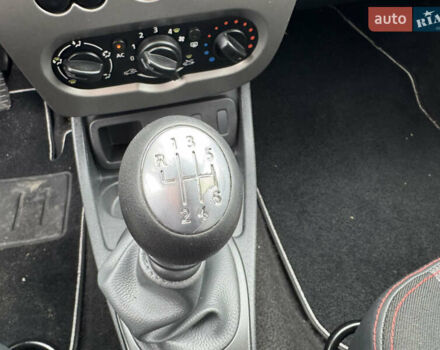 Зелений Дачія Duster, об'ємом двигуна 1.5 л та пробігом 195 тис. км за 10300 $, фото 16 на Automoto.ua