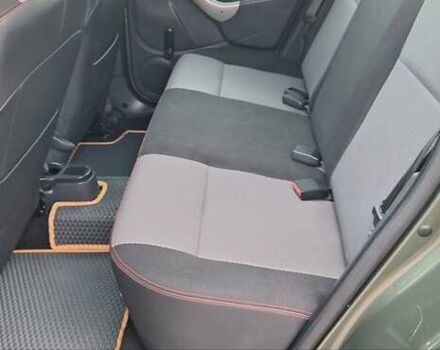 Дачия Duster 2013 в Новоархангельске на Automoto.ua Зеленый Дачия Duster, объемом двигателя 1.5 л и пробегом 198 тыс. км за 10500 $, фото 52 на Automoto.ua