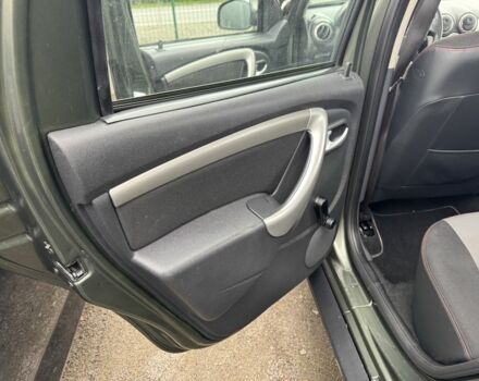 Зеленый Дачия Duster, объемом двигателя 1.5 л и пробегом 195 тыс. км за 10300 $, фото 19 на Automoto.ua