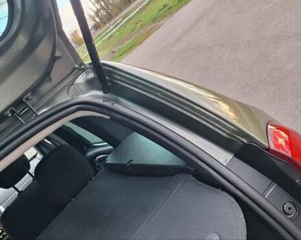 Дачия Duster 2013 в Новоархангельске на Automoto.ua Зеленый Дачия Duster, объемом двигателя 1.5 л и пробегом 198 тыс. км за 10500 $, фото 22 на Automoto.ua