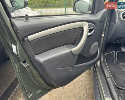 Зелений Дачія Duster, об'ємом двигуна 1.5 л та пробігом 195 тис. км за 10300 $, фото 27 на Automoto.ua