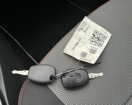 Зеленый Дачия Duster, объемом двигателя 1.5 л и пробегом 195 тыс. км за 10300 $, фото 17 на Automoto.ua