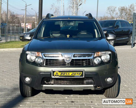 Зеленый Дачия Duster, объемом двигателя 1.6 л и пробегом 170 тыс. км за 10300 $, фото 1 на Automoto.ua