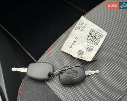 Зелений Дачія Duster, об'ємом двигуна 1.5 л та пробігом 195 тис. км за 10300 $, фото 19 на Automoto.ua