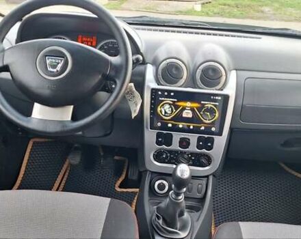 Дачия Duster 2013 в Новоархангельске на Automoto.ua Зеленый Дачия Duster, объемом двигателя 1.5 л и пробегом 198 тыс. км за 10500 $, фото 13 на Automoto.ua