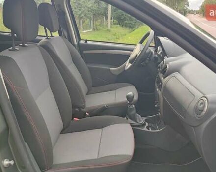 Зелений Дачія Duster, об'ємом двигуна 1.5 л та пробігом 195 тис. км за 9500 $, фото 12 на Automoto.ua