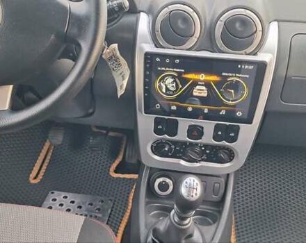 Дачия Duster 2013 в Новоархангельске на Automoto.ua Зеленый Дачия Duster, объемом двигателя 1.5 л и пробегом 198 тыс. км за 10500 $, фото 8 на Automoto.ua