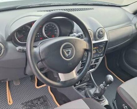 Дачия Duster 2013 в Новоархангельске на Automoto.ua Зеленый Дачия Duster, объемом двигателя 1.5 л и пробегом 198 тыс. км за 10500 $, фото 48 на Automoto.ua