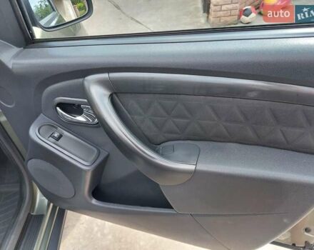 Зелений Дачія Duster, об'ємом двигуна 1.5 л та пробігом 175 тис. км за 10200 $, фото 23 на Automoto.ua