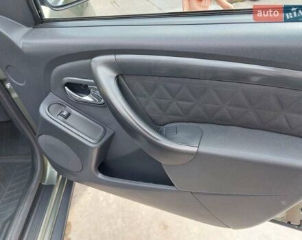 Зелений Дачія Duster, об'ємом двигуна 1.5 л та пробігом 175 тис. км за 10200 $, фото 25 на Automoto.ua