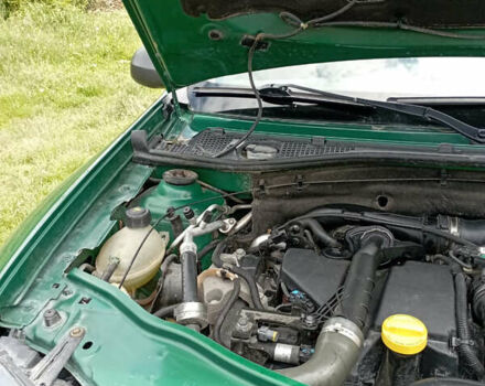 Зеленый Дачия Duster, объемом двигателя 1.5 л и пробегом 194 тыс. км за 8900 $, фото 7 на Automoto.ua