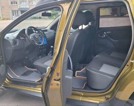 Зеленый Дачия Duster, объемом двигателя 1.5 л и пробегом 161 тыс. км за 12400 $, фото 9 на Automoto.ua