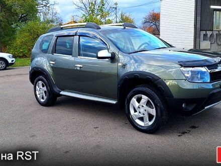 Дачия Duster 2013 в Новоархангельске на Automoto.ua Зеленый Дачия Duster, объемом двигателя 1.5 л и пробегом 198 тыс. км за 10500 $, фото 1 на Automoto.ua