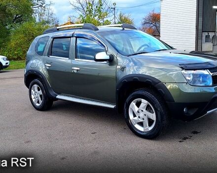 Дачия Duster 2013 в Новоархангельске на Automoto.ua Зеленый Дачия Duster, объемом двигателя 1.5 л и пробегом 198 тыс. км за 10500 $, фото 1 на Automoto.ua
