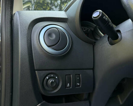 Черный Дачия Lodgy Stepway, объемом двигателя 1.2 л и пробегом 183 тыс. км за 8699 $, фото 25 на Automoto.ua