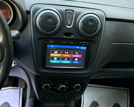 Черный Дачия Lodgy Stepway, объемом двигателя 1.2 л и пробегом 183 тыс. км за 8699 $, фото 3 на Automoto.ua