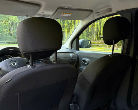 Черный Дачия Lodgy Stepway, объемом двигателя 1.2 л и пробегом 183 тыс. км за 8699 $, фото 8 на Automoto.ua