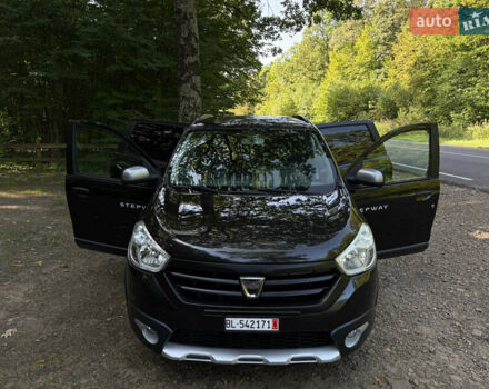 Дачия Lodgy Stepway 2016 в Стрые на Automoto.ua Черный Дачия Lodgy Stepway, объемом двигателя 1.2 л и пробегом 183 тыс. км за 8800 $, фото 52 на Automoto.ua