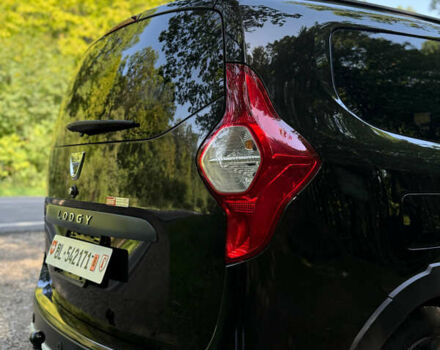 Черный Дачия Lodgy Stepway, объемом двигателя 1.2 л и пробегом 183 тыс. км за 8699 $, фото 43 на Automoto.ua