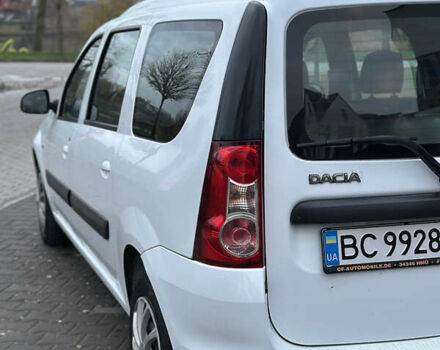 Белый Дачия Logan MCV, объемом двигателя 1.6 л и пробегом 185 тыс. км за 5500 $, фото 5 на Automoto.ua