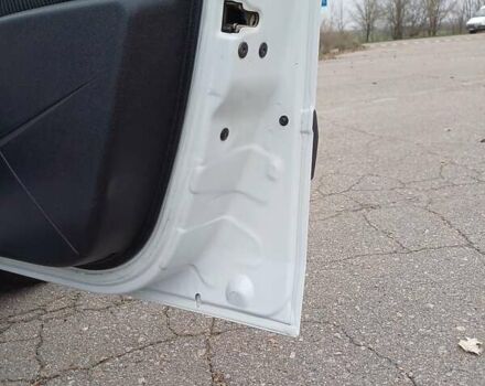 Белый Дачия Logan MCV, объемом двигателя 1.6 л и пробегом 179 тыс. км за 5850 $, фото 8 на Automoto.ua