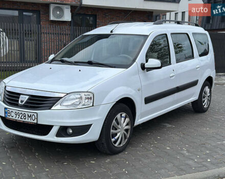 Белый Дачия Logan MCV, объемом двигателя 1.6 л и пробегом 185 тыс. км за 5500 $, фото 1 на Automoto.ua