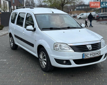 Белый Дачия Logan MCV, объемом двигателя 1.6 л и пробегом 185 тыс. км за 5500 $, фото 2 на Automoto.ua
