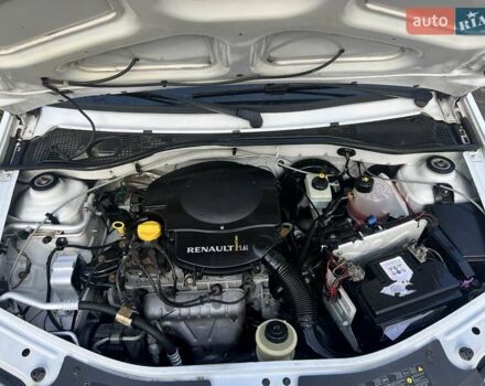 Белый Дачия Logan MCV, объемом двигателя 1.6 л и пробегом 231 тыс. км за 4950 $, фото 50 на Automoto.ua