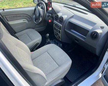 Белый Дачия Logan MCV, объемом двигателя 1.6 л и пробегом 231 тыс. км за 4650 $, фото 35 на Automoto.ua