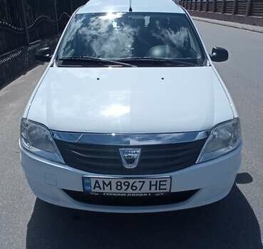 Белый Дачия Logan MCV, объемом двигателя 1.5 л и пробегом 280 тыс. км за 5650 $, фото 2 на Automoto.ua