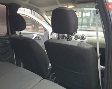 Белый Дачия Logan MCV, объемом двигателя 1.6 л и пробегом 182 тыс. км за 5900 $, фото 12 на Automoto.ua