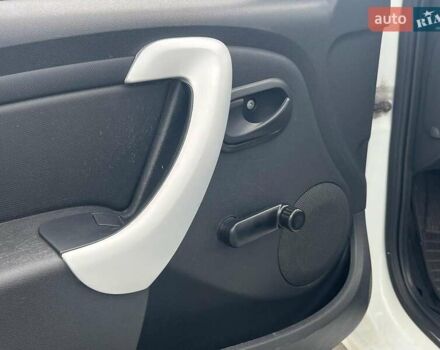 Дачия Logan MCV 2012 в Львове на Automoto.ua Белый Дачия Logan MCV, объемом двигателя 1.6 л и пробегом 214 тыс. км за 6890 $, фото 16 на Automoto.ua