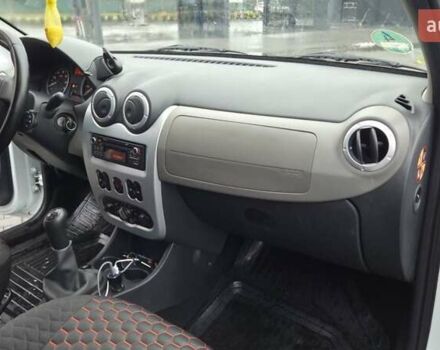 Белый Дачия Logan MCV, объемом двигателя 1.6 л и пробегом 182 тыс. км за 5900 $, фото 14 на Automoto.ua