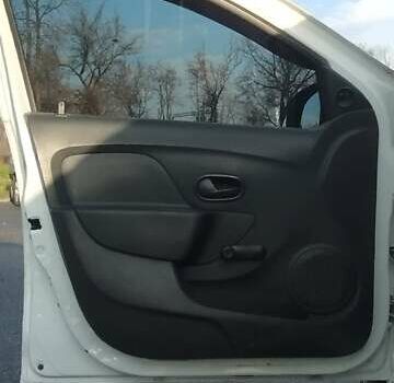 Белый Дачия Logan MCV, объемом двигателя 1.1 л и пробегом 142 тыс. км за 5600 $, фото 21 на Automoto.ua