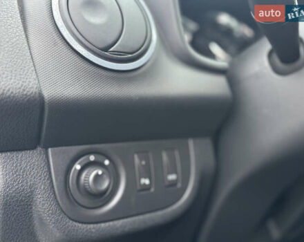 Білий Дачія Logan MCV, об'ємом двигуна 1.5 л та пробігом 290 тис. км за 6199 $, фото 36 на Automoto.ua