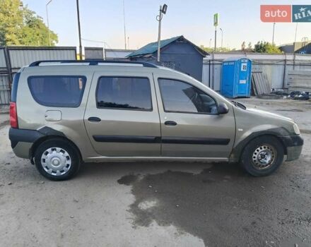 Бежевый Дачия Logan MCV, объемом двигателя 1.6 л и пробегом 382 тыс. км за 3000 $, фото 3 на Automoto.ua